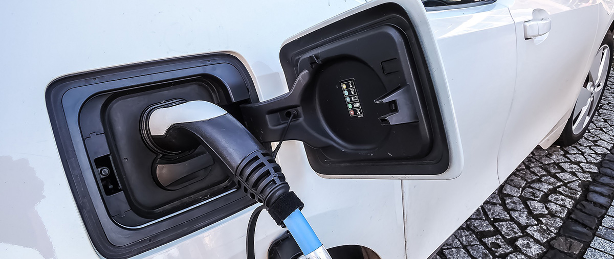 News-Car_Charging_reduced-2021-02